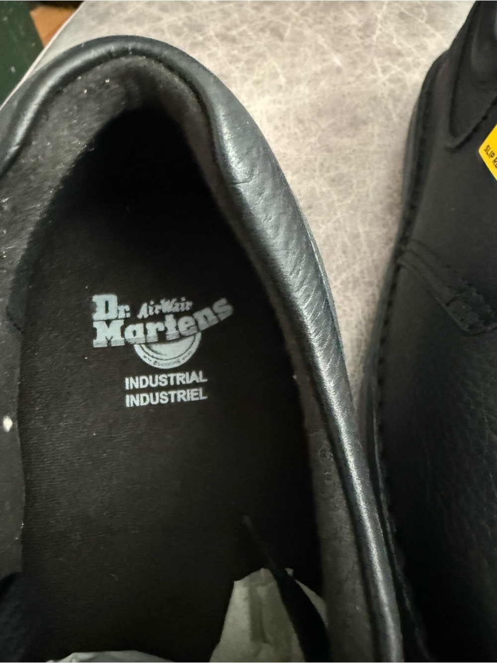 Men's Classic Black Leather Lace-Up Shoes Dr. Marten’s NWT size 11 - Picture 4 of 5